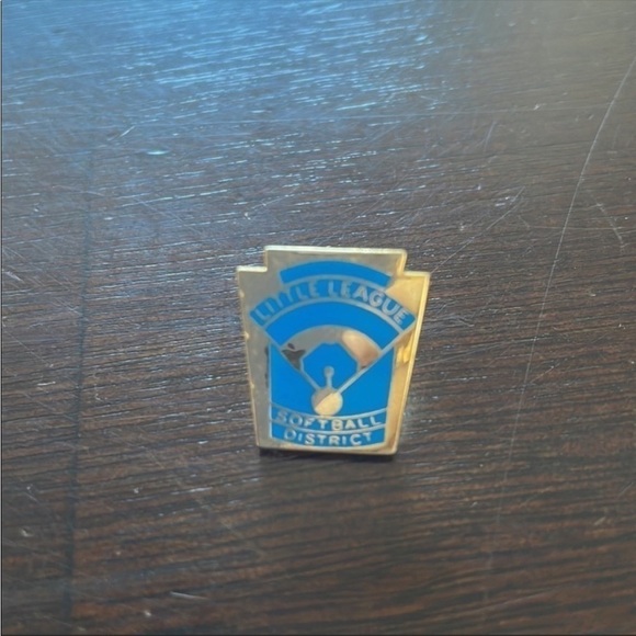 Vintage Little League Softball Pin - Picture 5 of 5